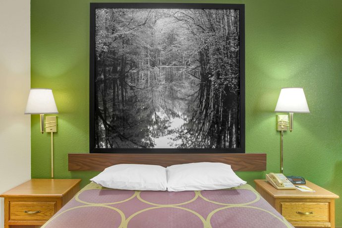 Imagen de la habitación del Hotel Super 8 By Wyndham Radford Va. Foto 7