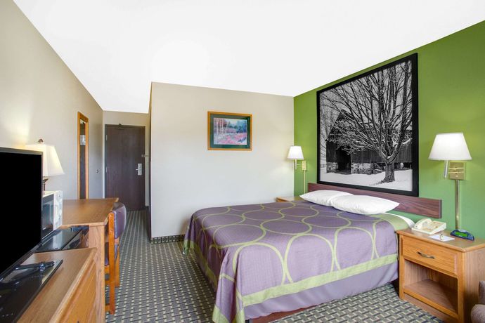 Imagen de la habitación del Hotel Super 8 By Wyndham Radford Va. Foto 13