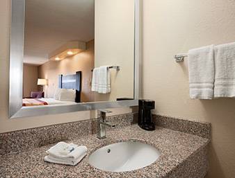 Imagen de la habitación del Hotel Super 8 By Wyndham Rahway/newark. Foto 12