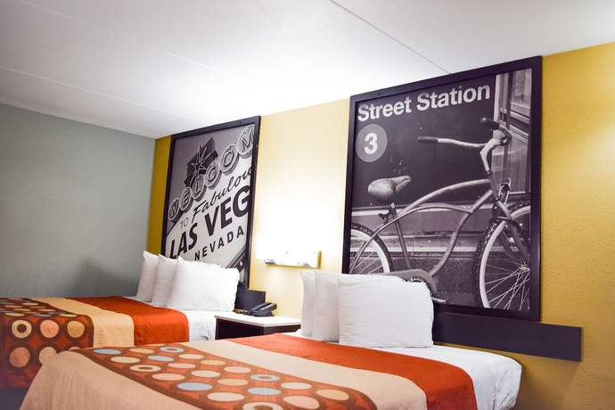 Imagen de la habitación del Hotel Super 8 By Wyndham Raleigh Downtown. Foto 10