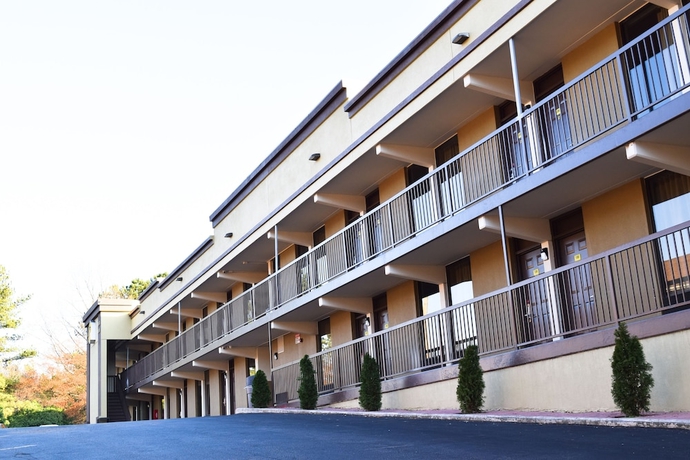 Imagen general del Hotel Super 8 By Wyndham Raleigh Downtown. Foto 4