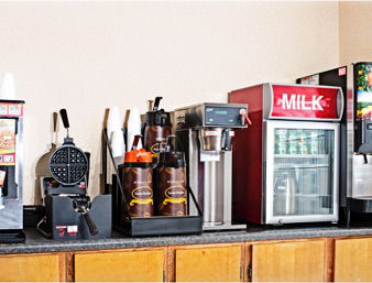 Imagen del bar/restaurante del Hotel Super 8 By Wyndham Raleigh North East. Foto 3