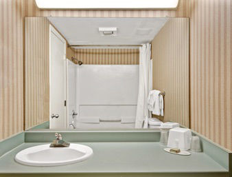 Imagen de la habitación del Hotel Super 8 By Wyndham Raleigh North East. Foto 8