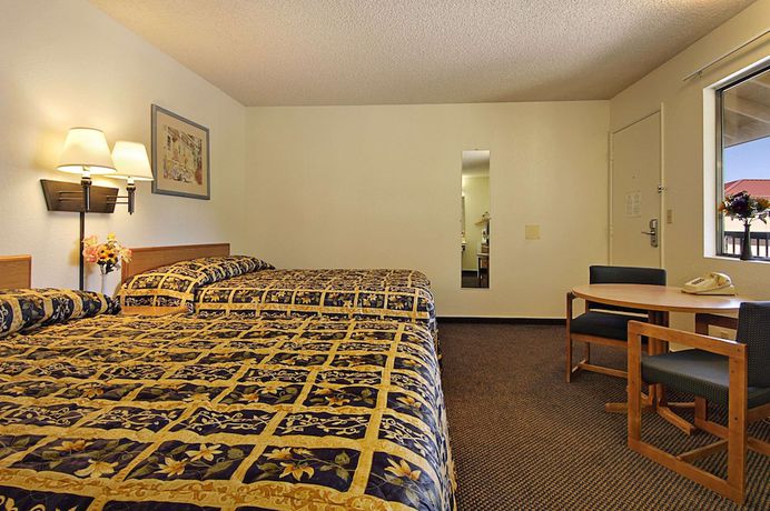 Imagen de la habitación del Hotel Super 8 By Wyndham Red Bluff. Foto 2
