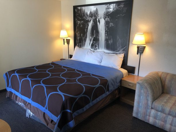 Imagen de la habitación del Hotel Super 8 By Wyndham Red Bluff. Foto 7
