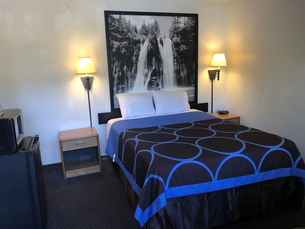 Imagen de la habitación del Hotel Super 8 By Wyndham Red Bluff. Foto 9