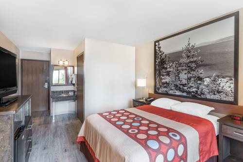 Imagen de la habitación del Hotel Super 8 By Wyndham Redding. Foto 6
