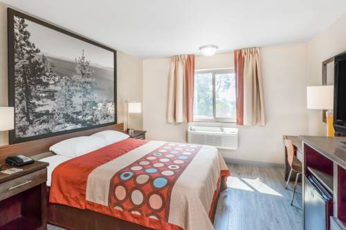 Imagen de la habitación del Hotel Super 8 By Wyndham Redding. Foto 8