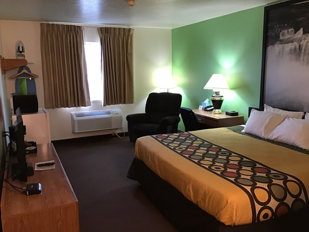 Imagen de la habitación del Hotel Super 8 By Wyndham Rexburg. Foto 6