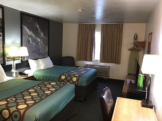 Imagen de la habitación del Hotel Super 8 By Wyndham Rexburg. Foto 14