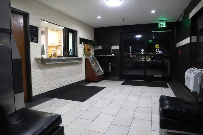 Imagen de los interiores del Hotel Super 8 By Wyndham Richmond Airport Va. Foto 18
