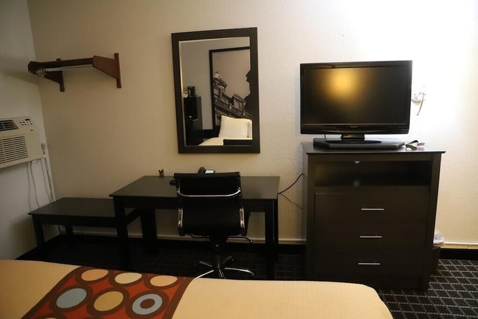 Imagen de la habitación del Hotel Super 8 By Wyndham Richmond Airport Va. Foto 15