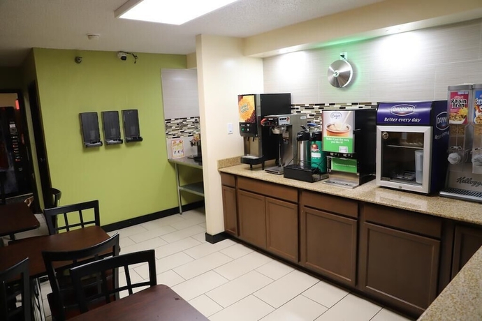 Imagen del bar/restaurante del Hotel Super 8 By Wyndham Richmond Airport Va. Foto 3