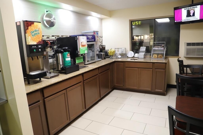 Imagen del bar/restaurante del Hotel Super 8 By Wyndham Richmond Airport Va. Foto 4