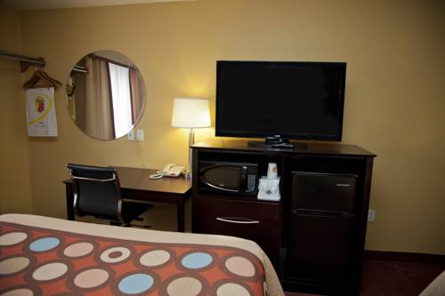 Imagen de la habitación del Hotel Super 8 By Wyndham Richmond, Richmond. Foto 2