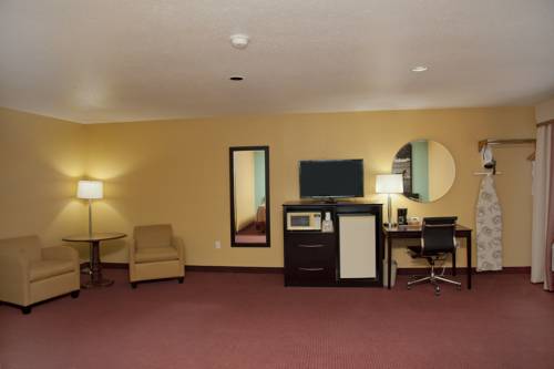 Imagen de la habitación del Hotel Super 8 By Wyndham Richmond, Richmond. Foto 6