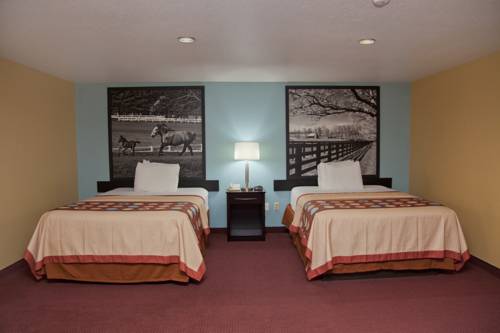 Imagen de la habitación del Hotel Super 8 By Wyndham Richmond, Richmond. Foto 8
