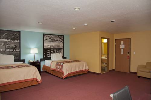 Imagen de la habitación del Hotel Super 8 By Wyndham Richmond, Richmond. Foto 9