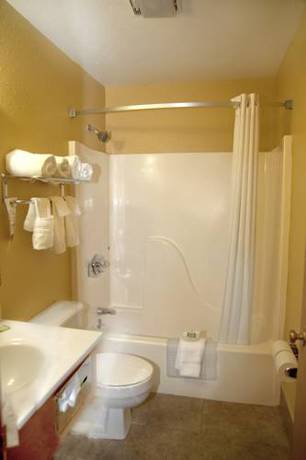 Imagen de la habitación del Hotel Super 8 By Wyndham Richmond, Richmond. Foto 12