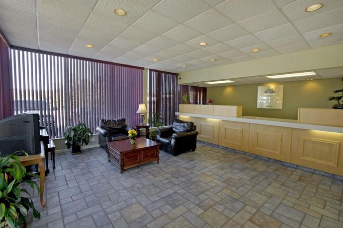 Imagen de los interiores del Hotel Super 8 By Wyndham Riverside Al. Foto 9