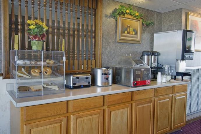Imagen del bar/restaurante del Hotel Super 8 By Wyndham Riverside Al. Foto 4