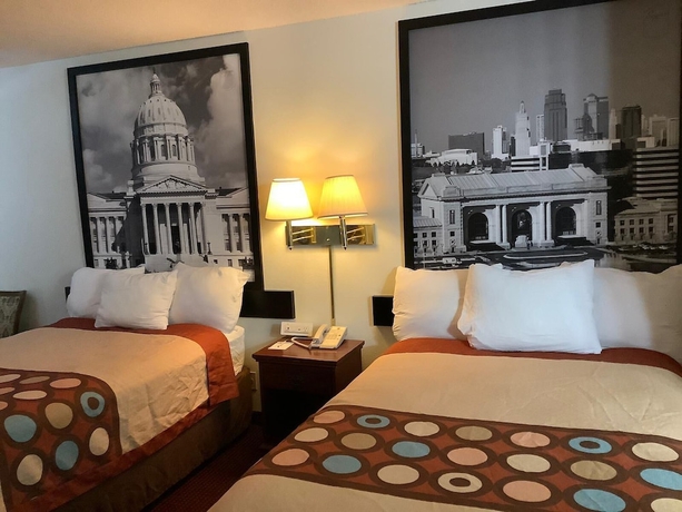 Imagen de la habitación del Hotel Super 8 By Wyndham Riverside/kansas City. Foto 12