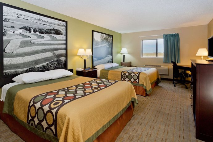 Imagen de la habitación del Hotel Super 8 By Wyndham Rochelle. Foto 9