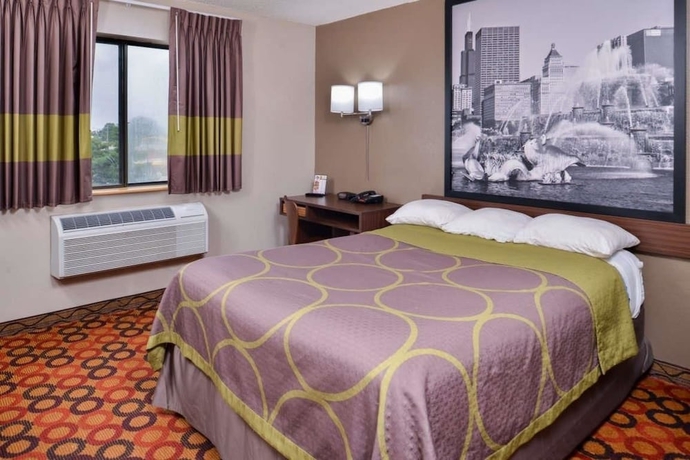 Imagen de la habitación del Hotel Super 8 By Wyndham Romeoville Bolingbrook. Foto 6