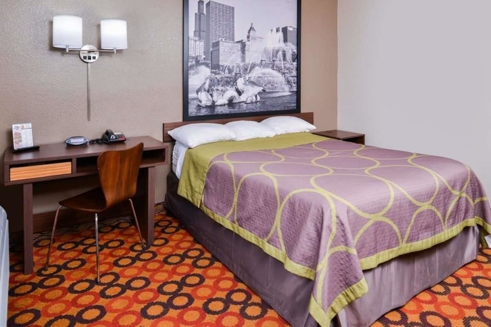 Imagen de la habitación del Hotel Super 8 By Wyndham Romeoville Bolingbrook. Foto 11