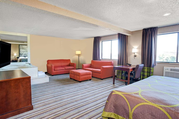 Imagen de la habitación del Hotel Super 8 By Wyndham Roseville/detroit Area. Foto 9