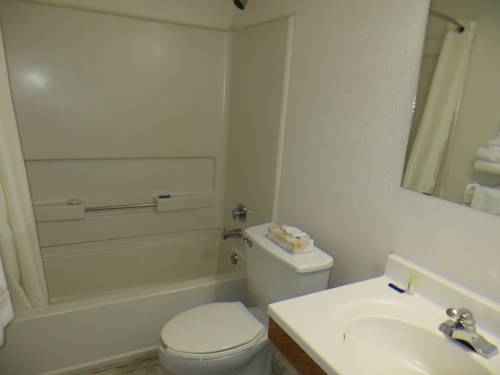 Imagen de la habitación del Hotel Super 8 By Wyndham Saanichton Victoria Airport. Foto 6