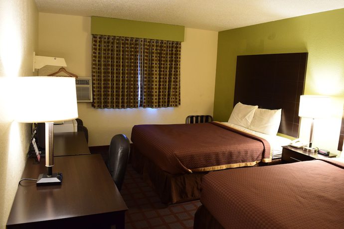 Imagen de la habitación del Hotel Super 8 By Wyndham Saginaw. Foto 4
