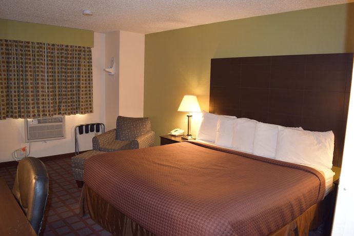 Imagen de la habitación del Hotel Super 8 By Wyndham Saginaw. Foto 10