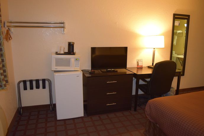 Imagen de la habitación del Hotel Super 8 By Wyndham Saginaw. Foto 16