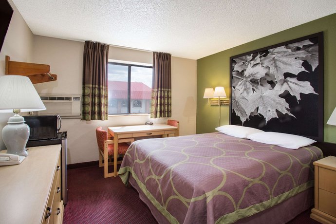 Imagen de la habitación del Hotel Super 8 By Wyndham Salem Va. Foto 6