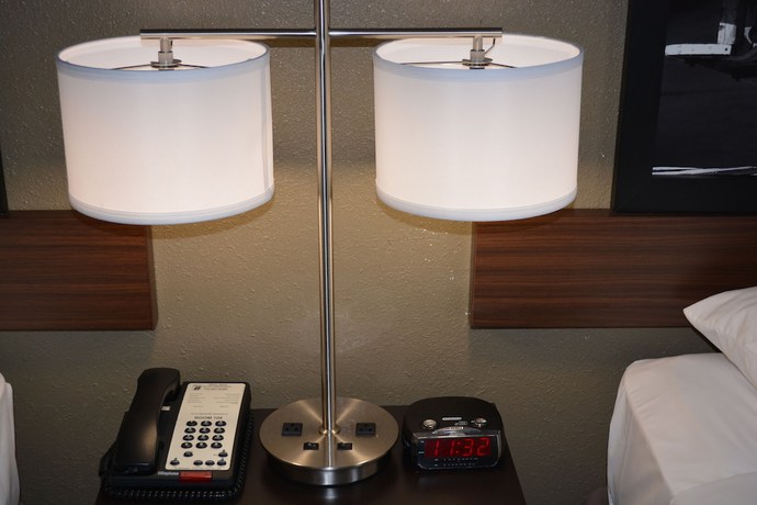 Imagen de la habitación del Hotel Super 8 By Wyndham Salinas. Foto 11