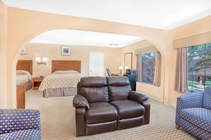 Imagen de la habitación del Hotel Super 8 By Wyndham San Angelo. Foto 12