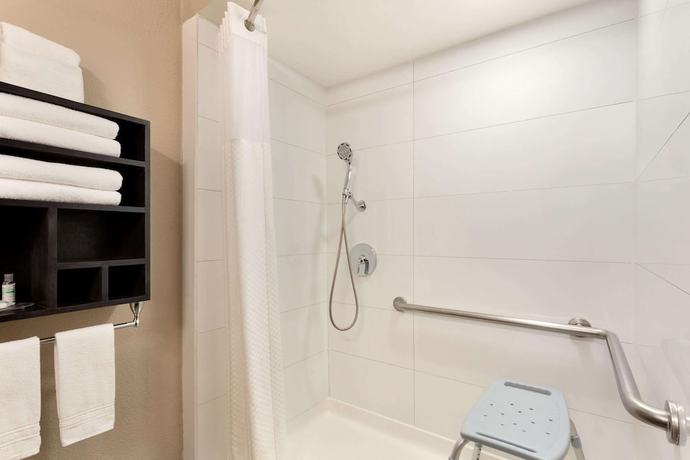 Imagen de la habitación del Hotel Super 8 By Wyndham San Antonio Airport North. Foto 4