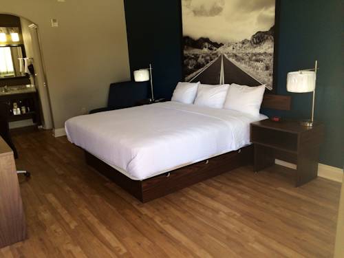 Imagen de la habitación del Hotel Super 8 By Wyndham San Antonio Near Fort Sam Houston. Foto 6