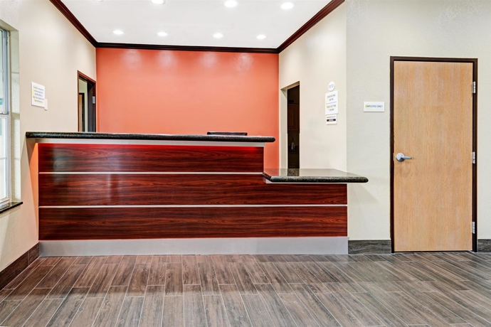 Imagen de los interiores del Hotel Super 8 By Wyndham San Antonio/alamodome Area. Foto 14