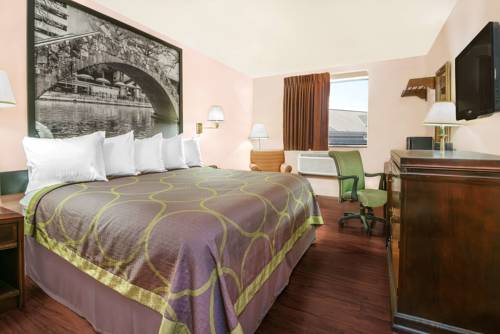 Imagen de la habitación del Hotel Super 8 By Wyndham San Antonio/i-35 North. Foto 7