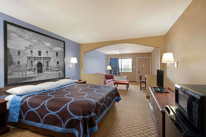 Imagen de la habitación del Hotel Super 8 By Wyndham San Antonio/riverwalk Area. Foto 11