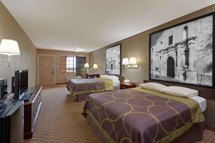 Imagen de la habitación del Hotel Super 8 By Wyndham San Antonio/riverwalk Area. Foto 13