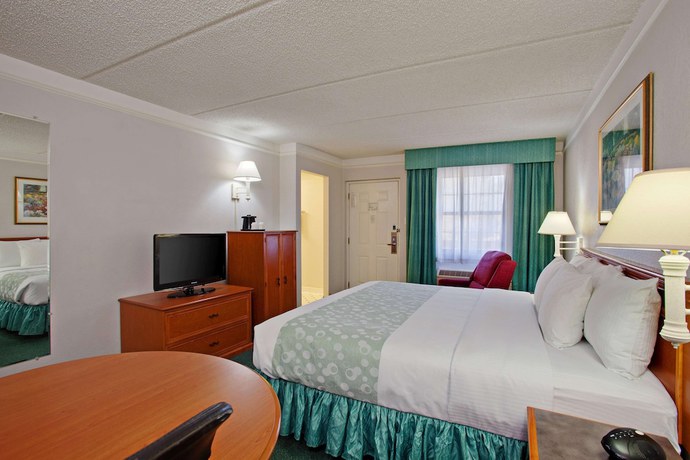 Imagen de la habitación del Hotel Super 8 By Wyndham San Bernardino. Foto 6