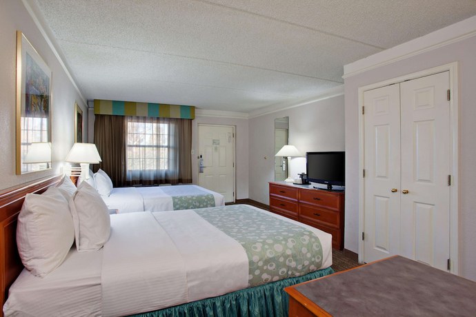 Imagen de la habitación del Hotel Super 8 By Wyndham San Bernardino. Foto 8