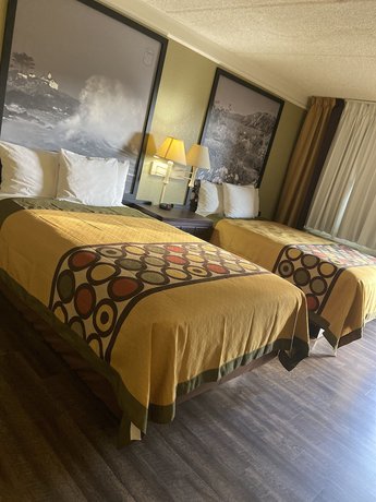 Imagen de la habitación del Hotel Super 8 By Wyndham San Bernardino. Foto 14