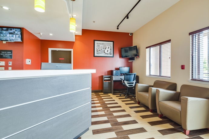 Imagen de los interiores del Hotel Super 8 By Wyndham San Bruno/ San Francisco (sfo) Airport. Foto 13