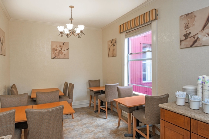 Imagen de los interiores del Hotel Super 8 By Wyndham San Francisco/union Square Area. Foto 17