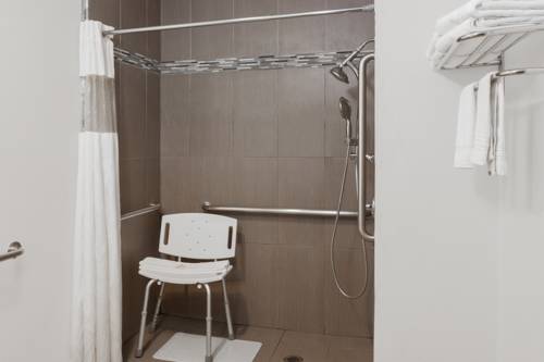 Imagen de la habitación del Hotel Super 8 By Wyndham Santa Clarita/valencia. Foto 5