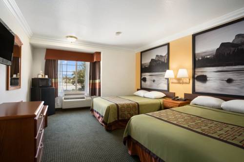 Imagen de la habitación del Hotel Super 8 By Wyndham Santa Clarita/valencia. Foto 9